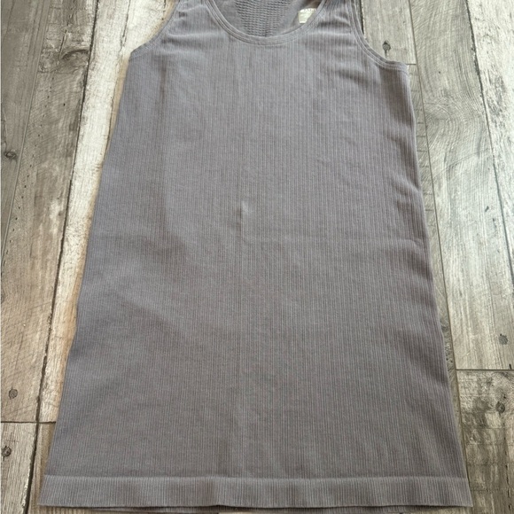 Athleta Pura Tank Top Medium Ribbed Cotton Nylon Gray Seamless Fitted - Picture 2 of 7